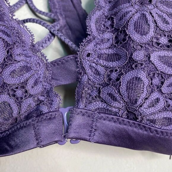 VICTORIA SECRET LAVENDER PLUNGE LACE CAGE RACERBACK BRALETTE XS - Picture 7 of 14